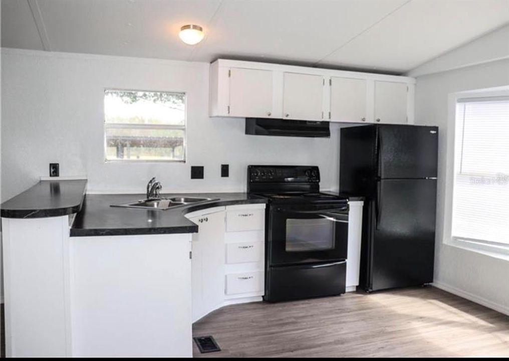 En Venta: $325,000 (3 camas, 1 baños, 784 Pies cuadrados)