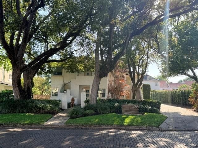 Activo con contrato: $2,450,000 (0.26 acres)