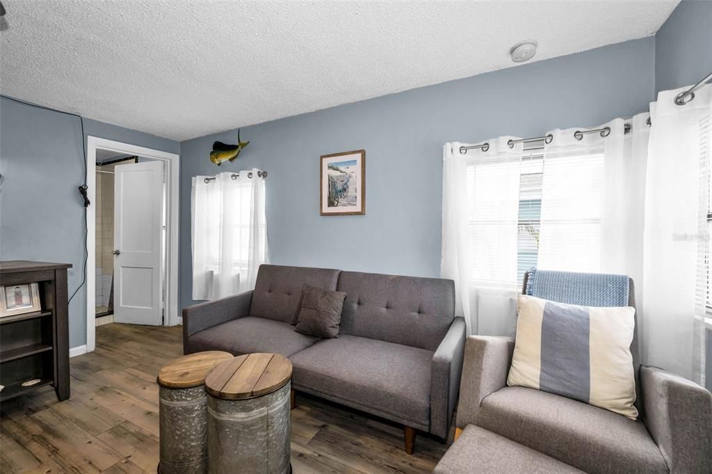 En Venta: $269,900 (0 camas, 1 baños, 260 Pies cuadrados)