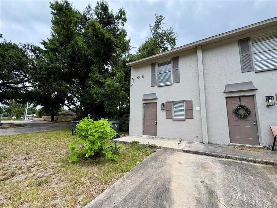 For Rent: $1,350 (2 beds, 1 baths, 1209 Square Feet)