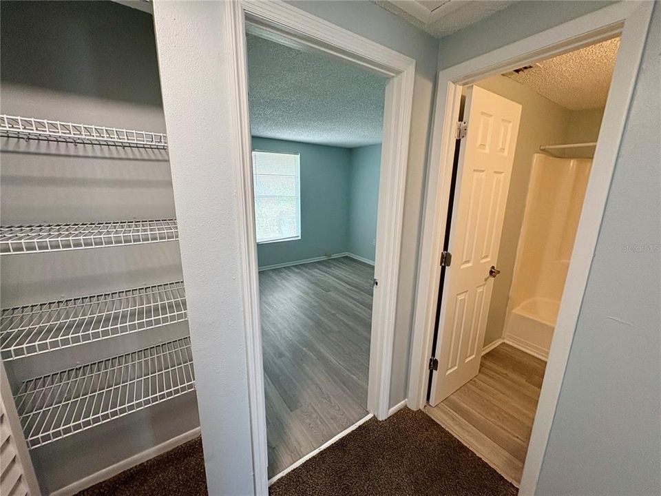 For Rent: $1,350 (2 beds, 1 baths, 1209 Square Feet)