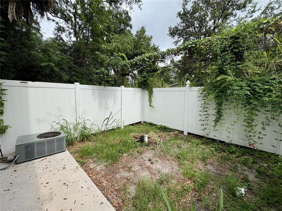 For Rent: $1,350 (2 beds, 1 baths, 1209 Square Feet)