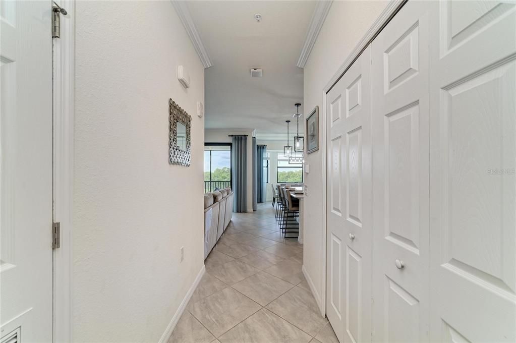 En Venta: $299,900 (2 camas, 2 baños, 1142 Pies cuadrados)