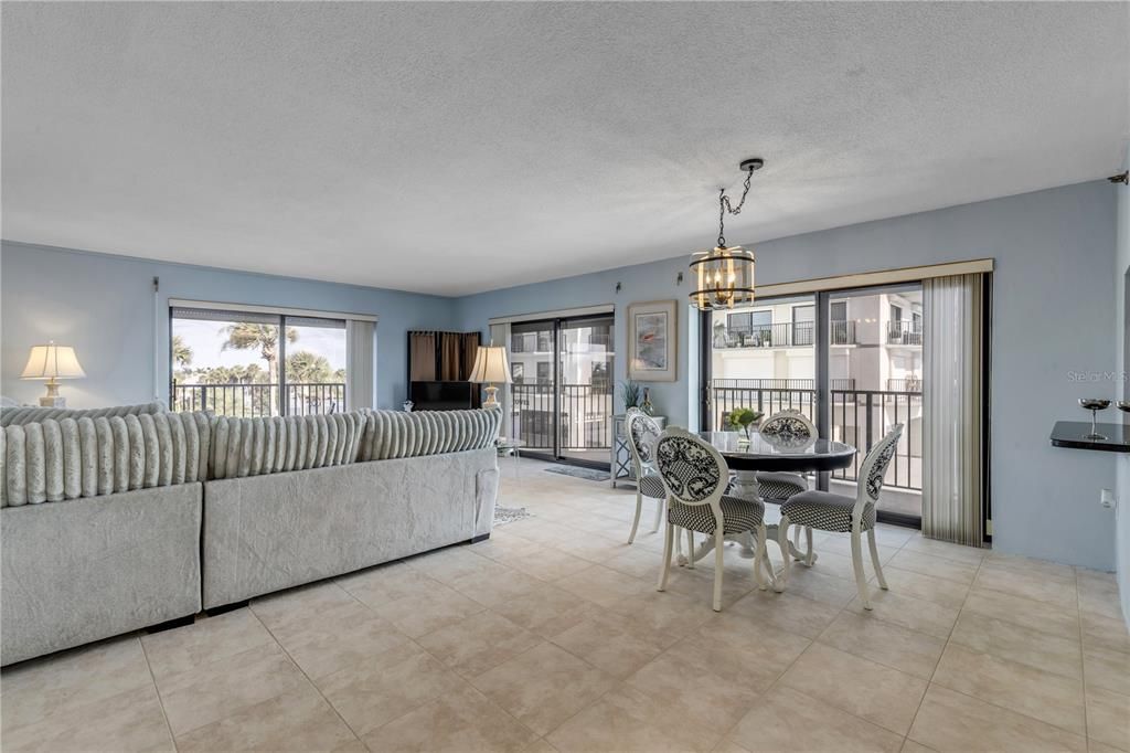 En Venta: $619,000 (2 camas, 2 baños, 1259 Pies cuadrados)