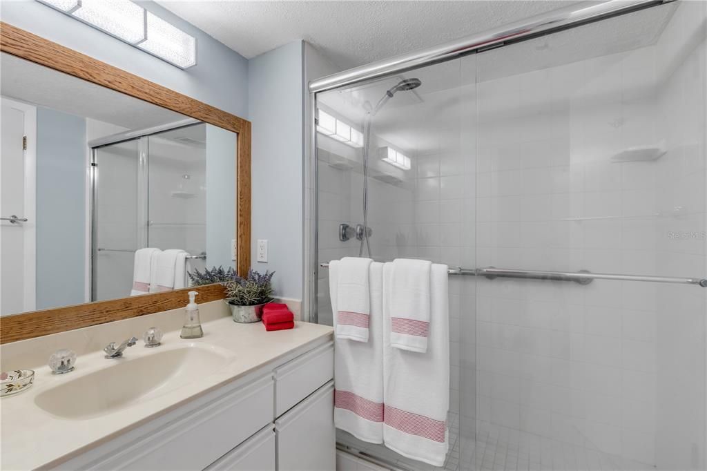 En Venta: $619,000 (2 camas, 2 baños, 1259 Pies cuadrados)