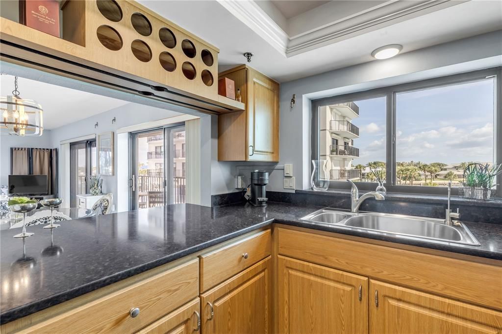 En Venta: $619,000 (2 camas, 2 baños, 1259 Pies cuadrados)