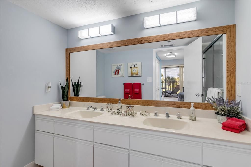 En Venta: $619,000 (2 camas, 2 baños, 1259 Pies cuadrados)