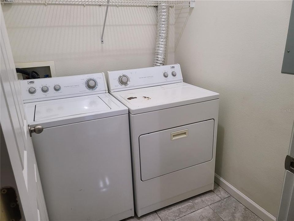 For Rent: $1,350 (1 beds, 1 baths, 794 Square Feet)
