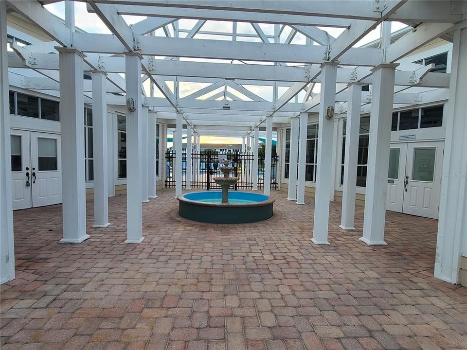 For Rent: $1,350 (1 beds, 1 baths, 794 Square Feet)