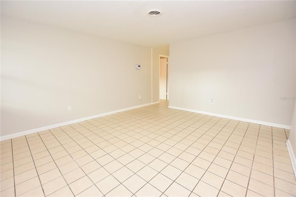 В аренду: $1,860 (3 спален, 2 ванн, 1232 Квадратных фут)