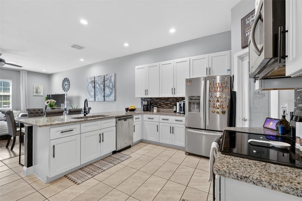 For Sale: $318,900 (3 beds, 2 baths, 1575 Square Feet)