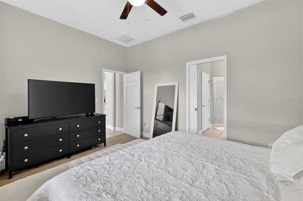 For Sale: $318,900 (3 beds, 2 baths, 1575 Square Feet)