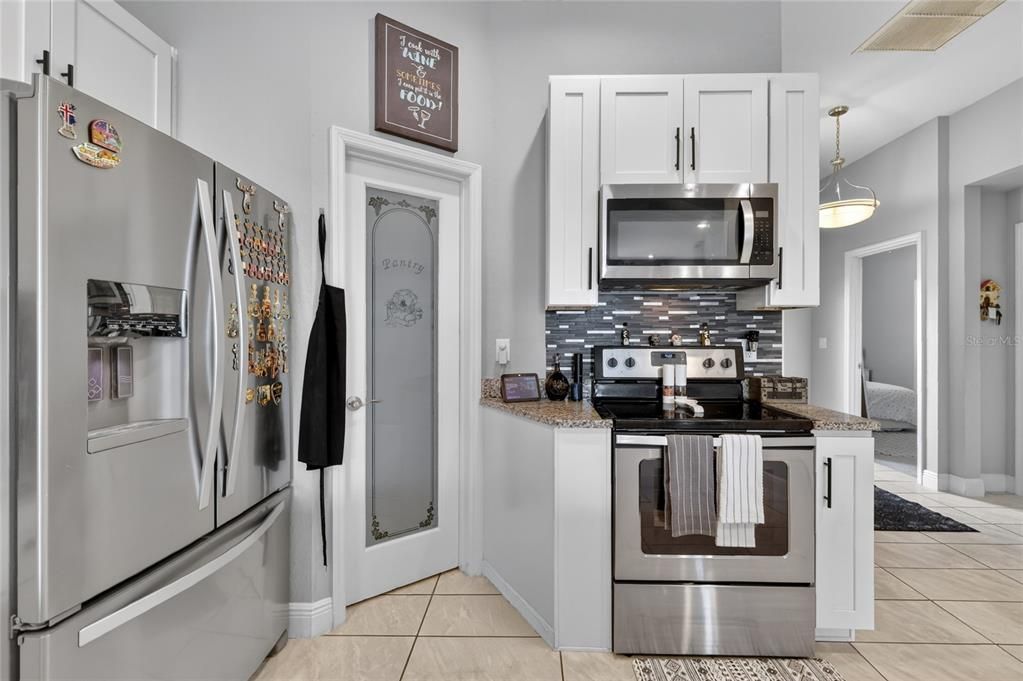 For Sale: $318,900 (3 beds, 2 baths, 1575 Square Feet)