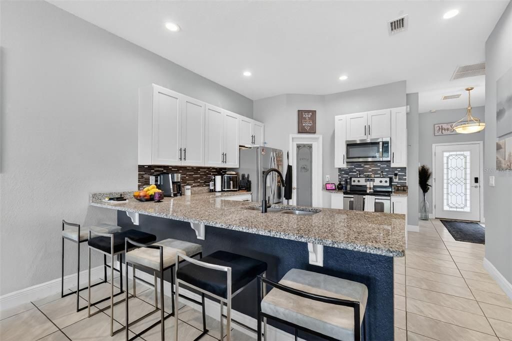 For Sale: $318,900 (3 beds, 2 baths, 1575 Square Feet)