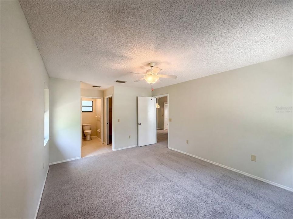 En Venta: $260,000 (2 camas, 2 baños, 1515 Pies cuadrados)