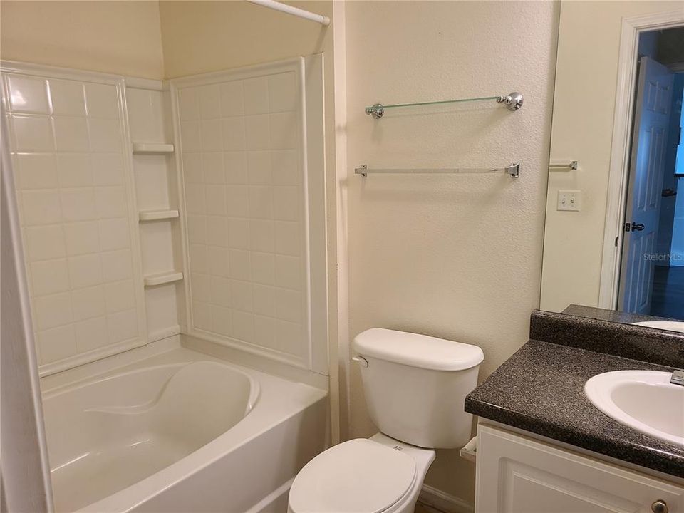 For Rent: $1,350 (1 beds, 1 baths, 794 Square Feet)