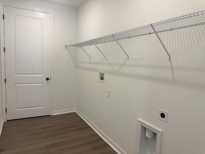 En Venta: $469,990 (3 camas, 2 baños, 2066 Pies cuadrados)