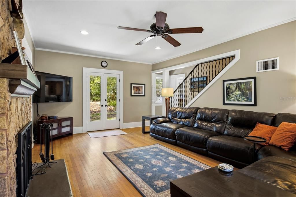 For Sale: $730,000 (4 beds, 3 baths, 2693 Square Feet)