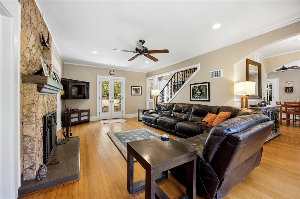 For Sale: $730,000 (4 beds, 3 baths, 2693 Square Feet)