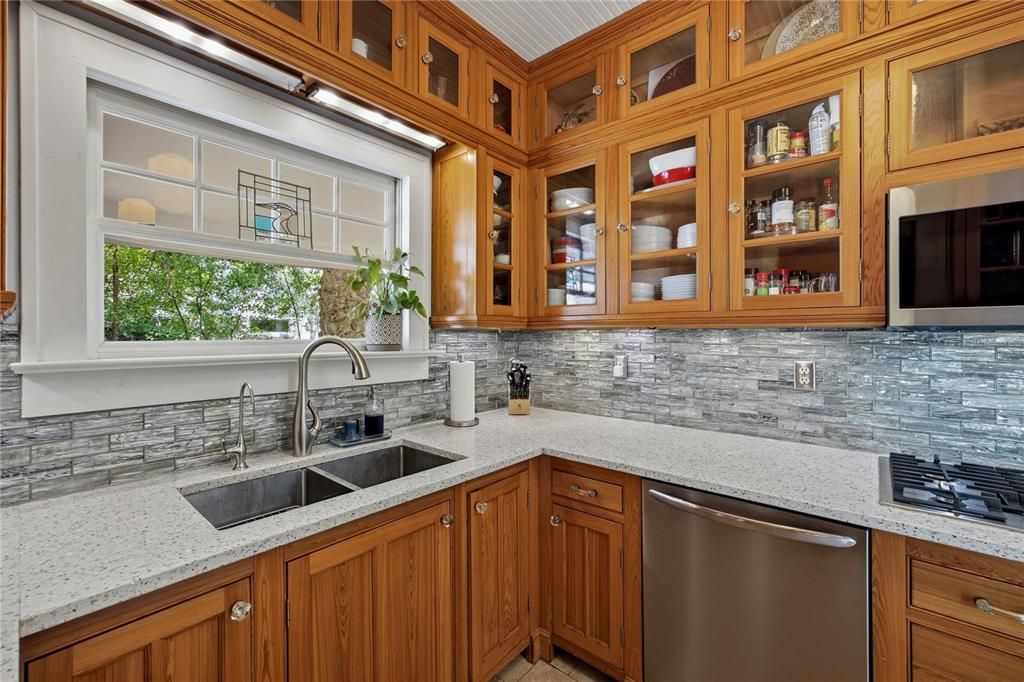 For Sale: $730,000 (4 beds, 3 baths, 2693 Square Feet)