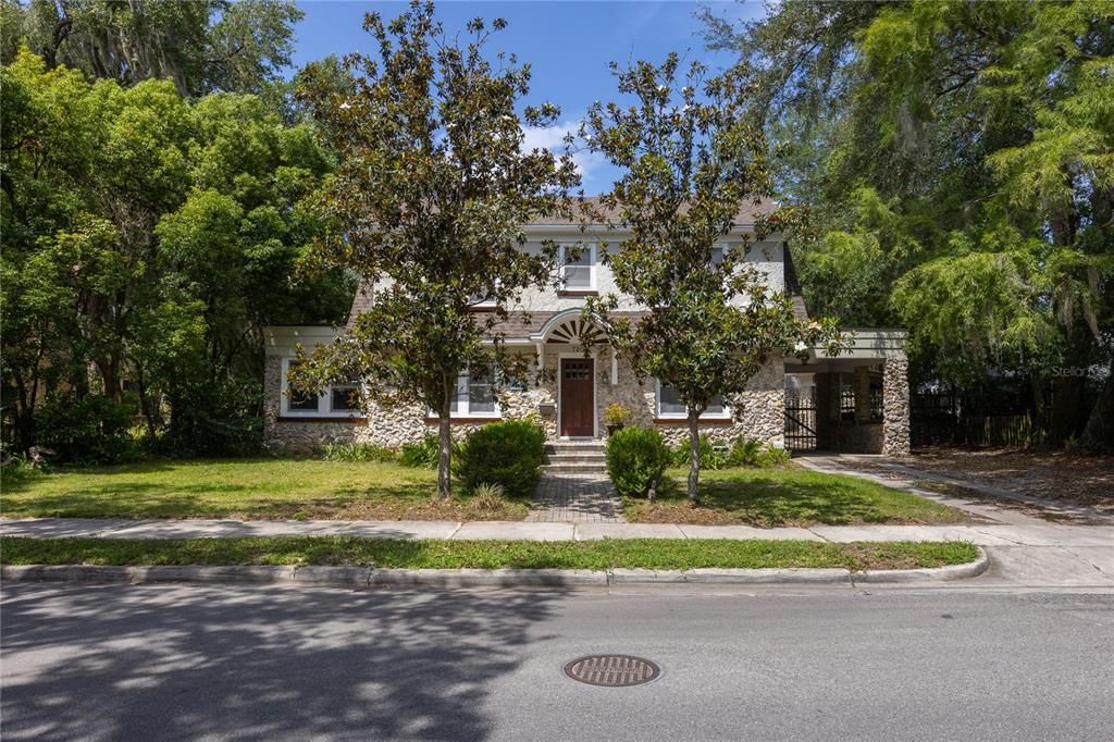 For Sale: $730,000 (4 beds, 3 baths, 2693 Square Feet)