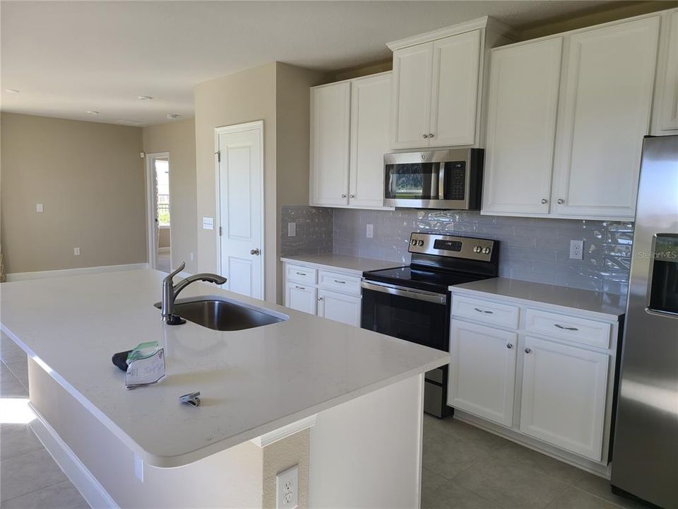 For Rent: $2,500 (3 beds, 2 baths, 1501 Square Feet)