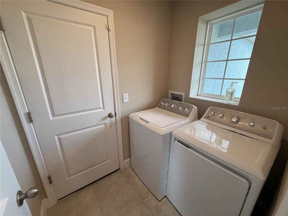 For Rent: $2,500 (3 beds, 2 baths, 1501 Square Feet)
