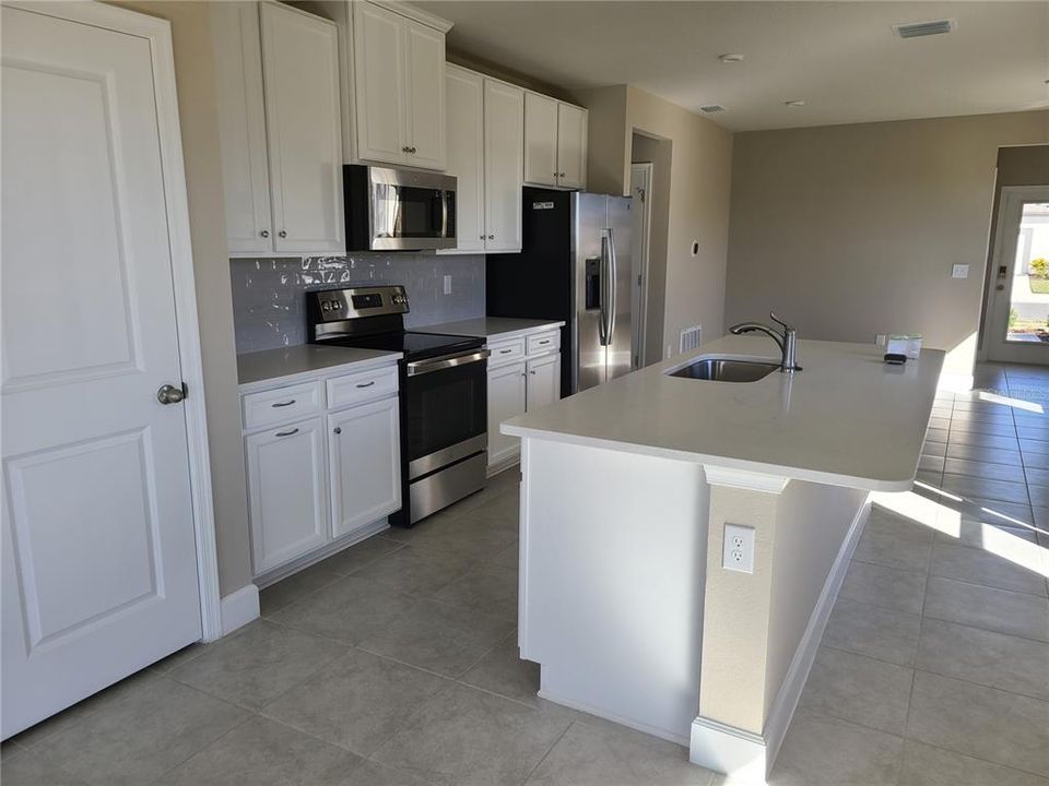For Rent: $2,500 (3 beds, 2 baths, 1501 Square Feet)