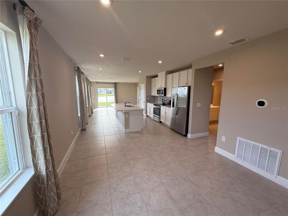 For Rent: $2,500 (3 beds, 2 baths, 1501 Square Feet)