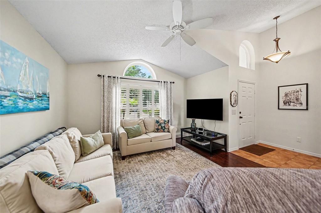 For Sale: $485,000 (3 beds, 2 baths, 1670 Square Feet)