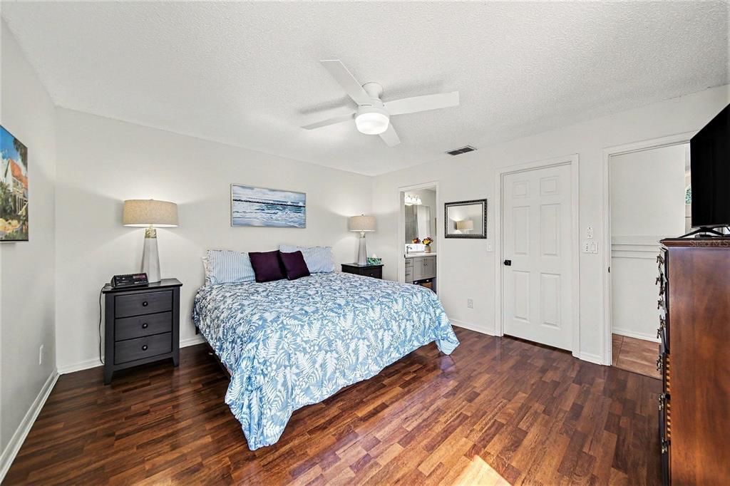 For Sale: $485,000 (3 beds, 2 baths, 1670 Square Feet)