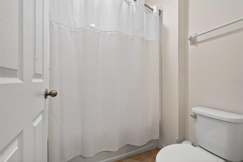 For Sale: $399,990 (4 beds, 2 baths, 1868 Square Feet)