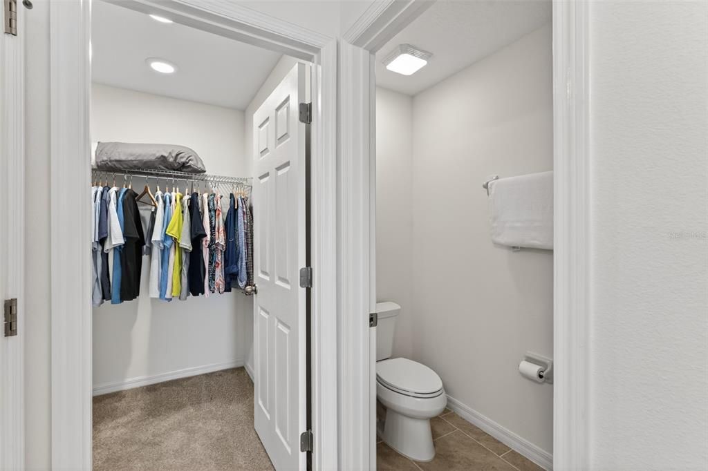 For Sale: $399,990 (4 beds, 2 baths, 1868 Square Feet)