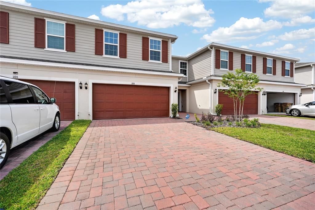 For Sale: $399,990 (4 beds, 2 baths, 1868 Square Feet)