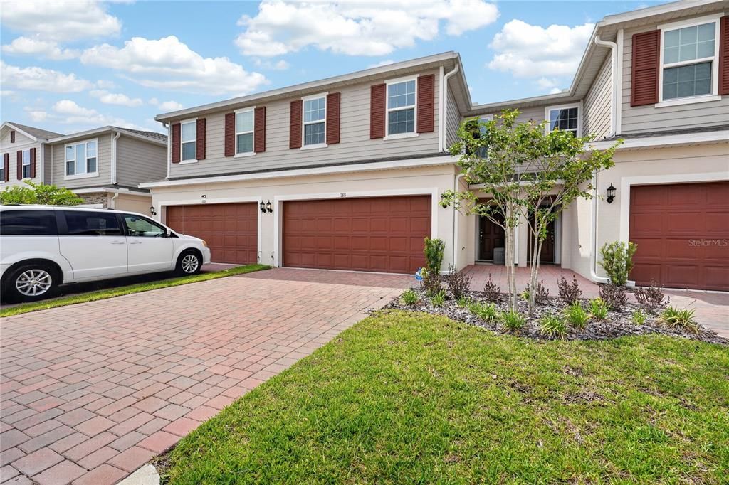 For Sale: $399,990 (4 beds, 2 baths, 1868 Square Feet)