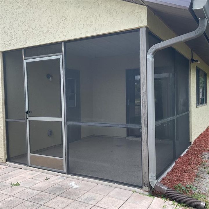 For Rent: $1,600 (3 beds, 2 baths, 1204 Square Feet)