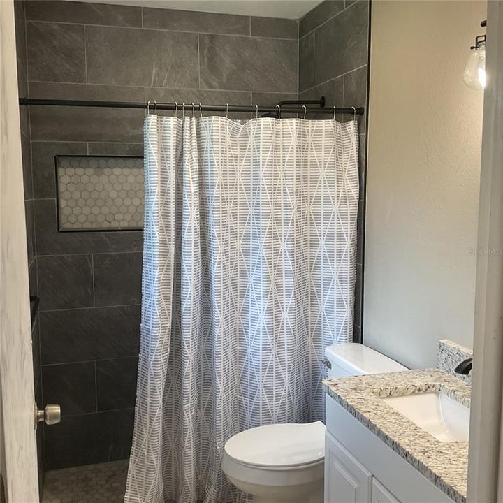 For Rent: $1,600 (3 beds, 2 baths, 1204 Square Feet)