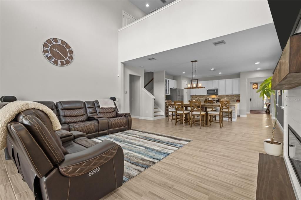 For Sale: $739,900 (4 beds, 2 baths, 2890 Square Feet)