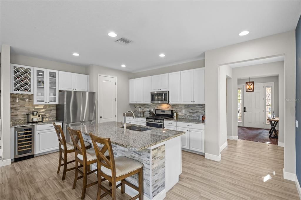 For Sale: $739,900 (4 beds, 2 baths, 2890 Square Feet)