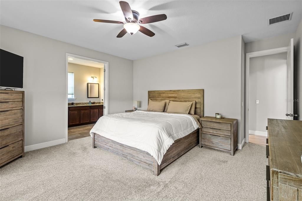 For Sale: $739,900 (4 beds, 2 baths, 2890 Square Feet)