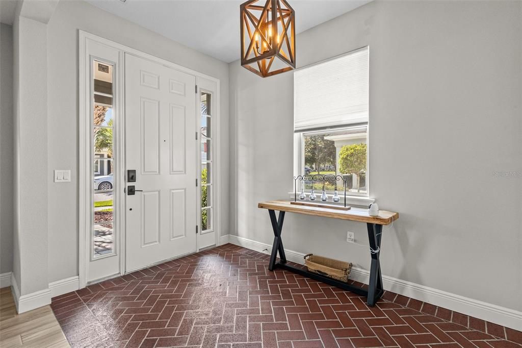 For Sale: $739,900 (4 beds, 2 baths, 2890 Square Feet)