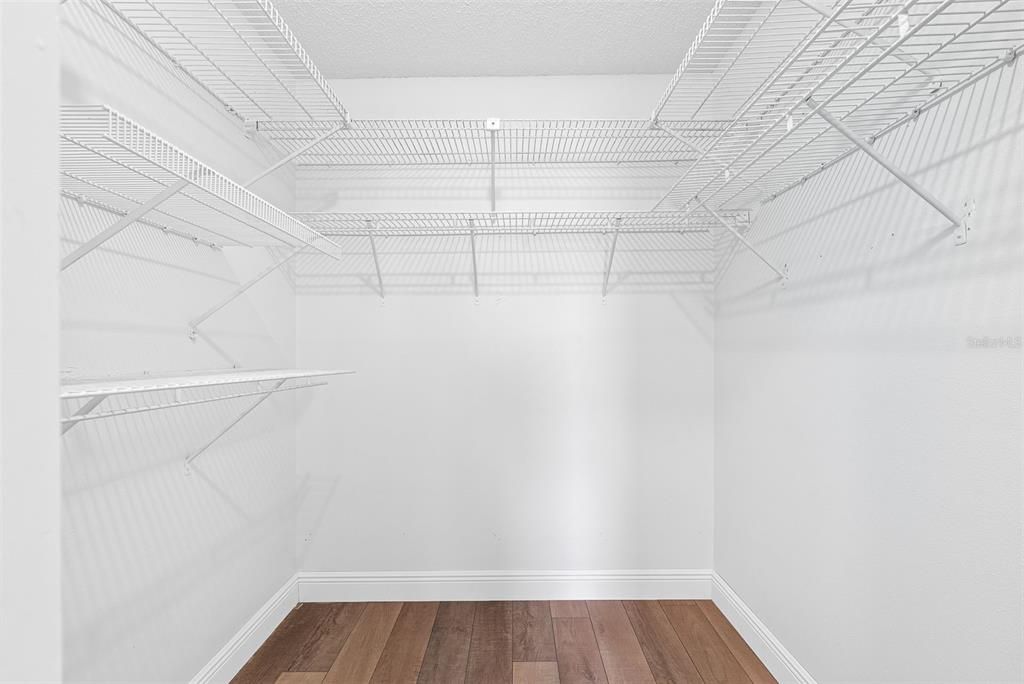 For Rent: $2,990 (3 beds, 2 baths, 1810 Square Feet)