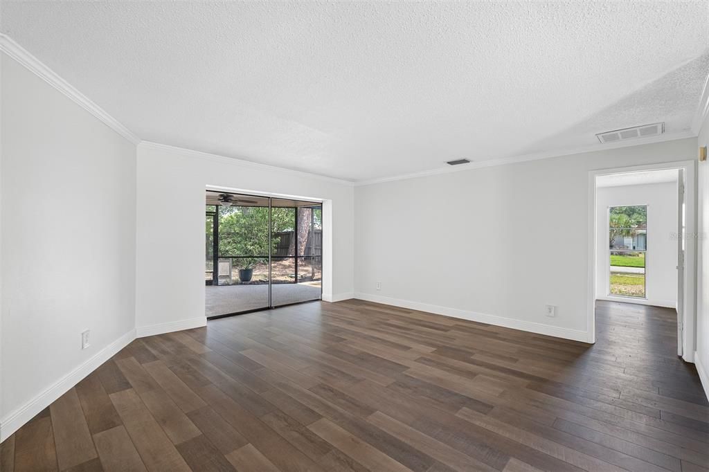 For Rent: $2,990 (3 beds, 2 baths, 1810 Square Feet)