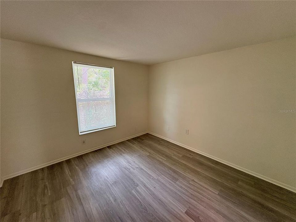 For Rent: $1,350 (2 beds, 1 baths, 1209 Square Feet)