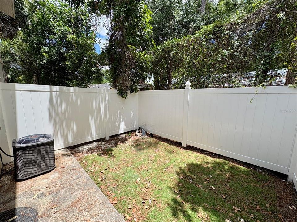 For Rent: $1,350 (2 beds, 1 baths, 1209 Square Feet)
