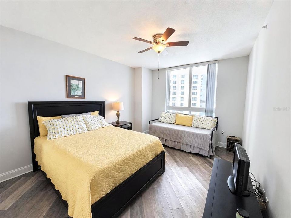 En Venta: $324,900 (2 camas, 2 baños, 1660 Pies cuadrados)