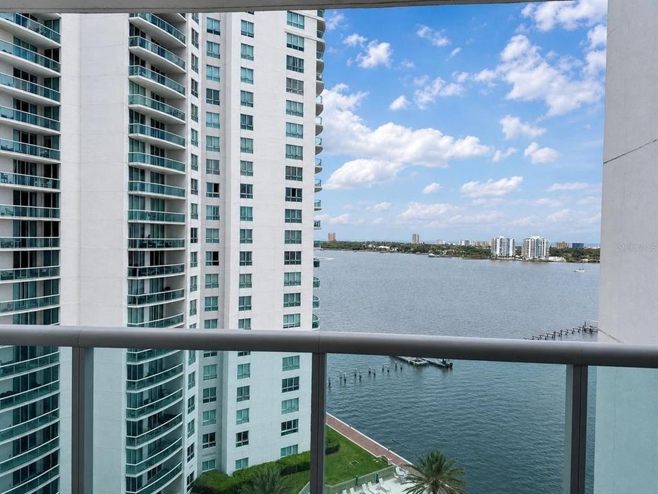 En Venta: $324,900 (2 camas, 2 baños, 1660 Pies cuadrados)