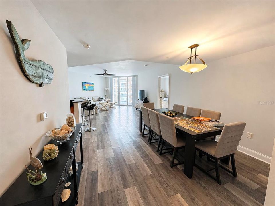 En Venta: $324,900 (2 camas, 2 baños, 1660 Pies cuadrados)
