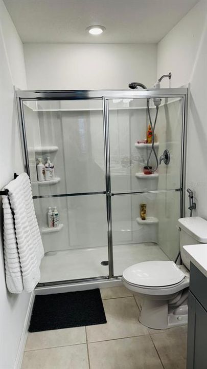 В аренду: $2,000 (3 спален, 2 ванн, 1275 Квадратных фут)