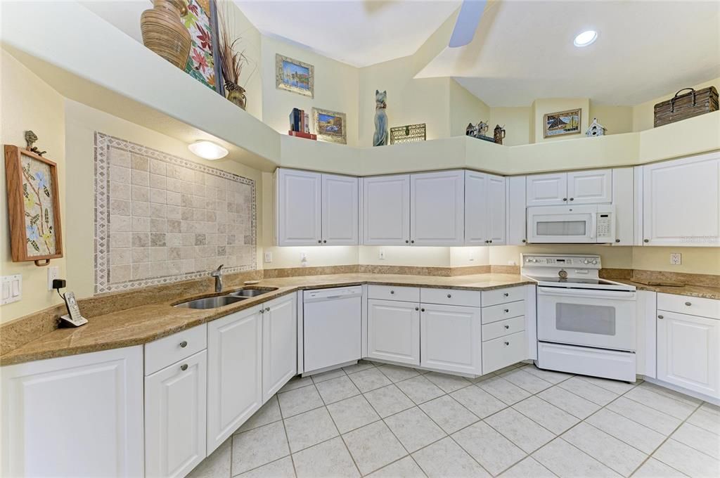 En Venta: $379,000 (2 camas, 2 baños, 1532 Pies cuadrados)